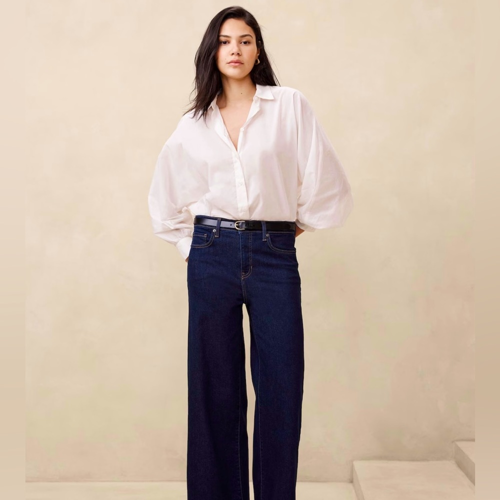 Vintage high rise, wide leg dark denim Washwell jeans; you’re cute girl!